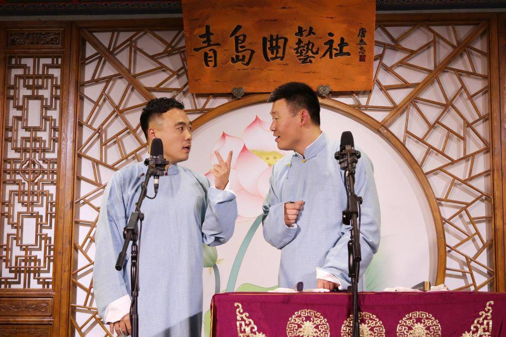 青岛曲艺社朱琦,刘宗琦做客半岛直播 讲述青岛曲艺的"前世今生"_演出