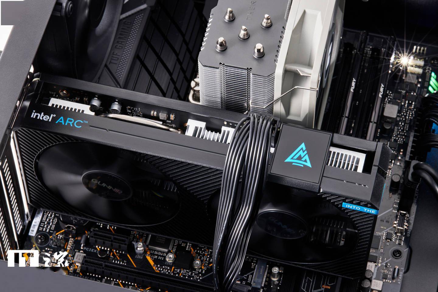 it之家开箱蓝戟英特尔锐炫a380显卡图赏