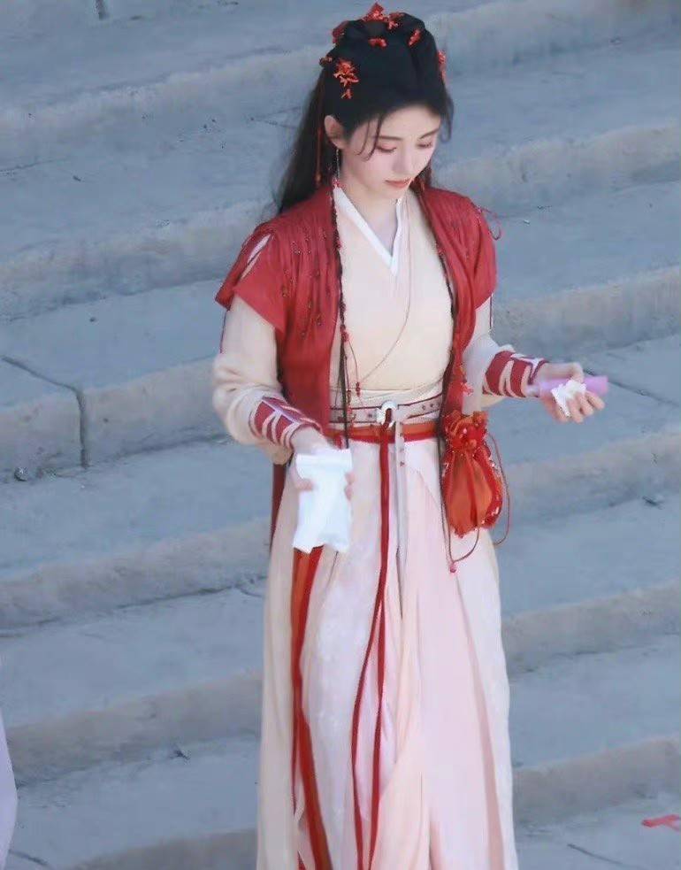 仙剑奇侠传4电视剧杀青路透照鞠婧祎仙气飘飘