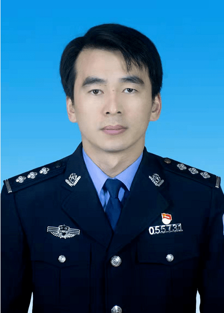 事迹简介:詹虹宾,金寨县公安局一级主办侦查员,高级执法资格;金寨县