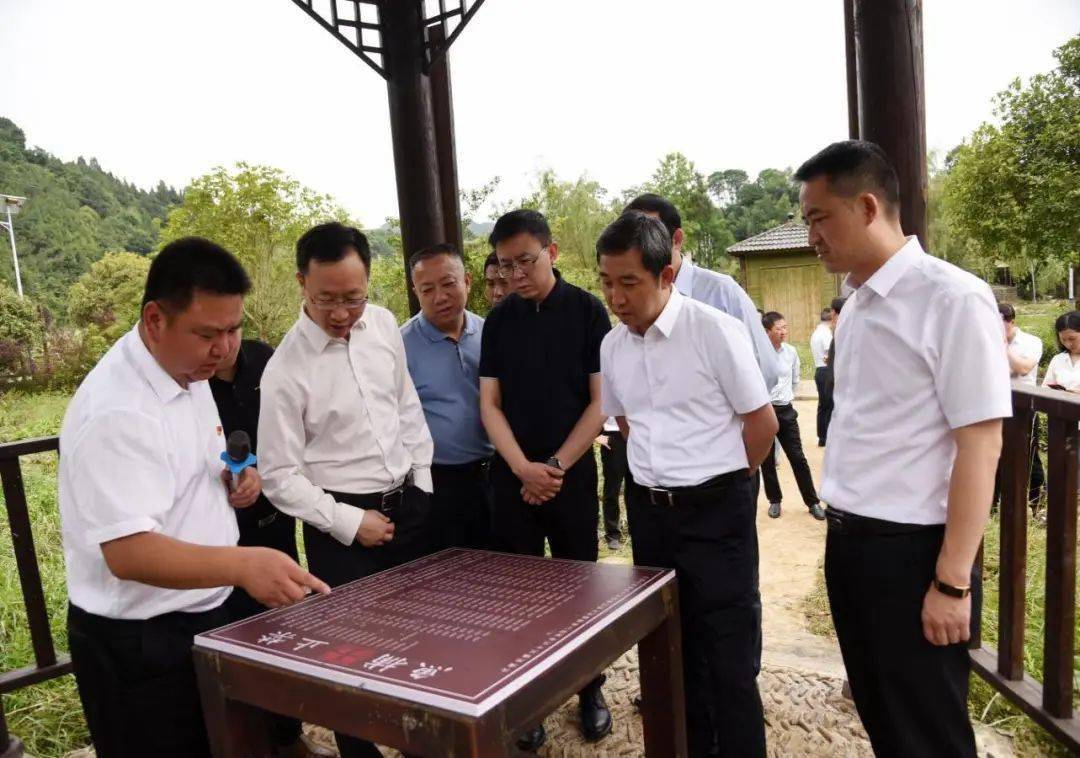 长述职评议会上,与会人员还对流域县级河长2021年履职情况进行了评议