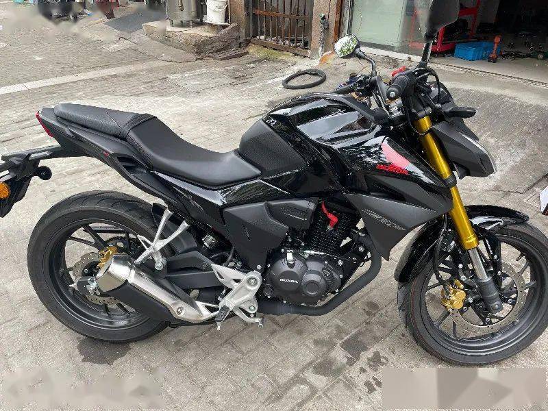 车辆所在地:宁波市总里程:500公里首次上牌时间:2022.