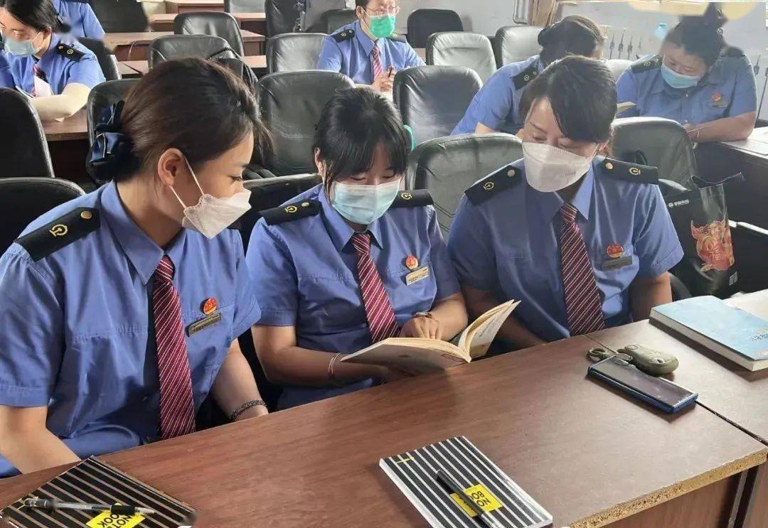 基层风采黑河铁路集团公司工会女工委开展玫瑰书香阅见美好阅读分享会