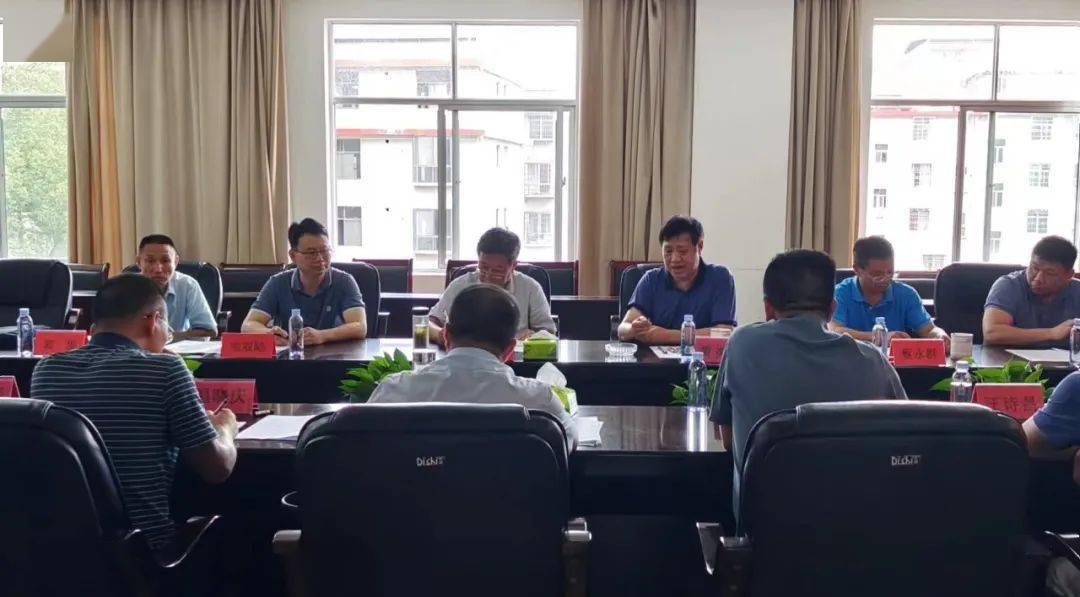 市局督导组郭知明,黄炎峰一行在会昌县督导地质灾害