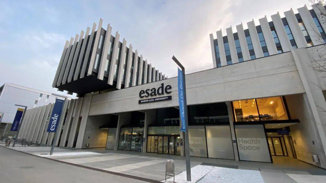 在择校方面,他主要考虑的是qs排名较高的学校,以期结识到顶尖商学院的