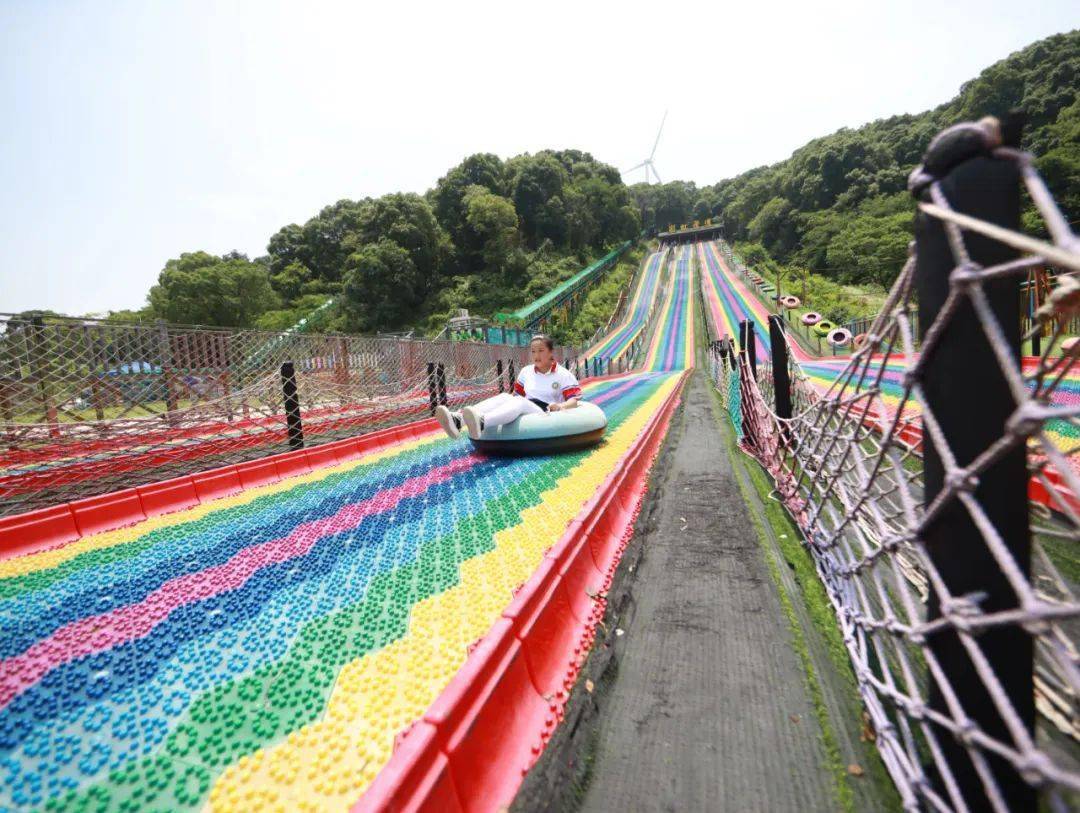 在这节奇妙的课堂上,庐山市一小的孩子们玩嗨了···_营地_国际_七彩