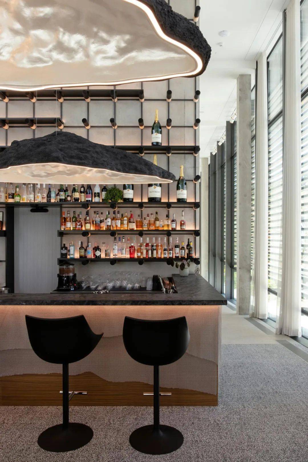 ��������ʿ���Ƶ꣬����BIG����ƣ��ݻ��Ƶ��һ������