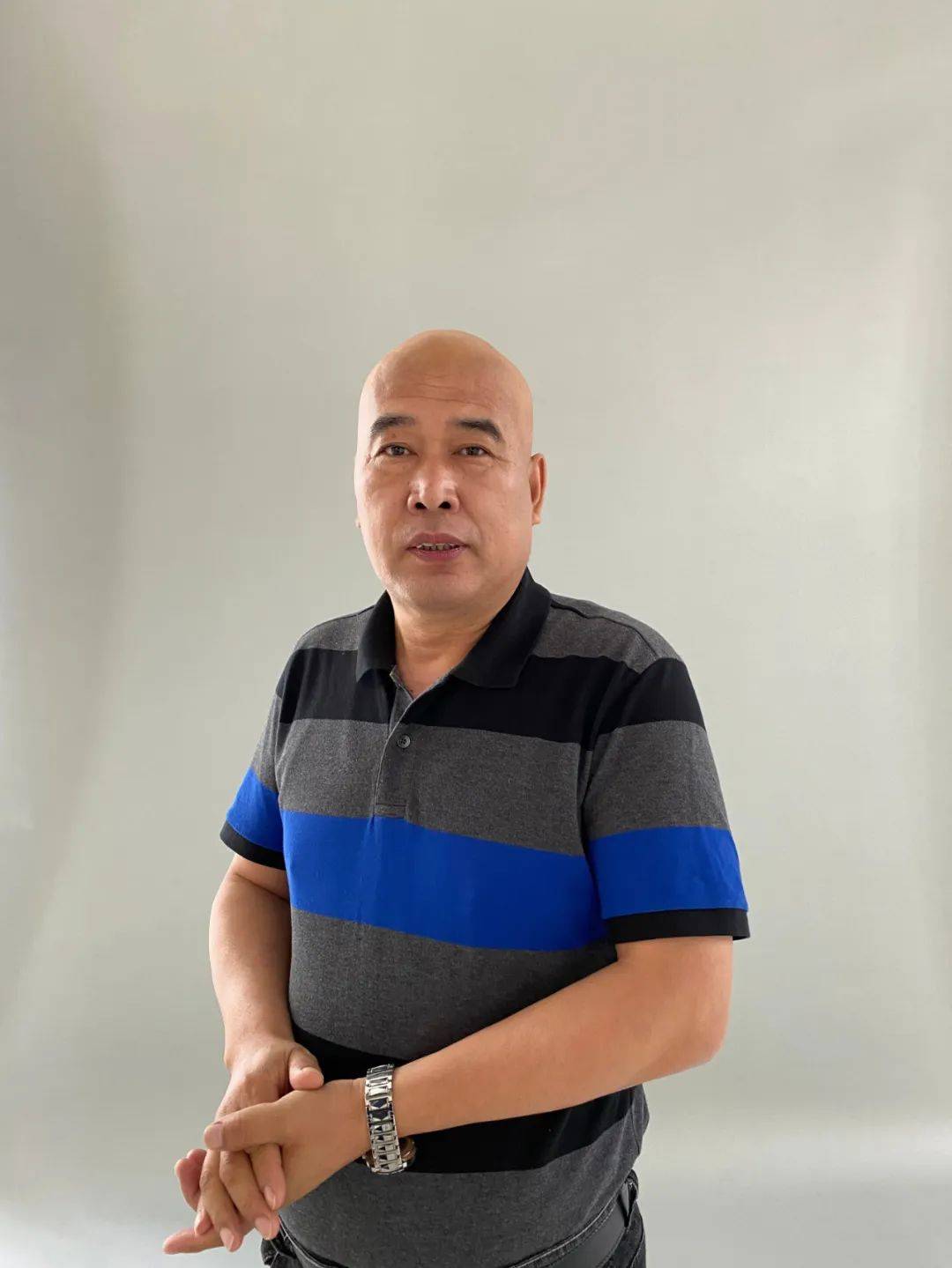 东北物理老师凭实验火出圈,312万网友盼他更新_初连富_视频_光头