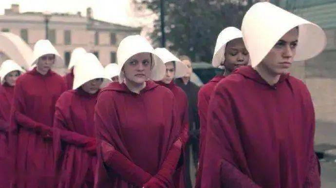 这再次揭示出美国作为清教徒建国的保守一面,说明美国的现实和理想