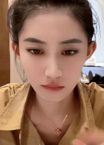 吴老二隔空喊话张二嫂斥某些徒弟不懂感恩!_直播_冤大头_刚处