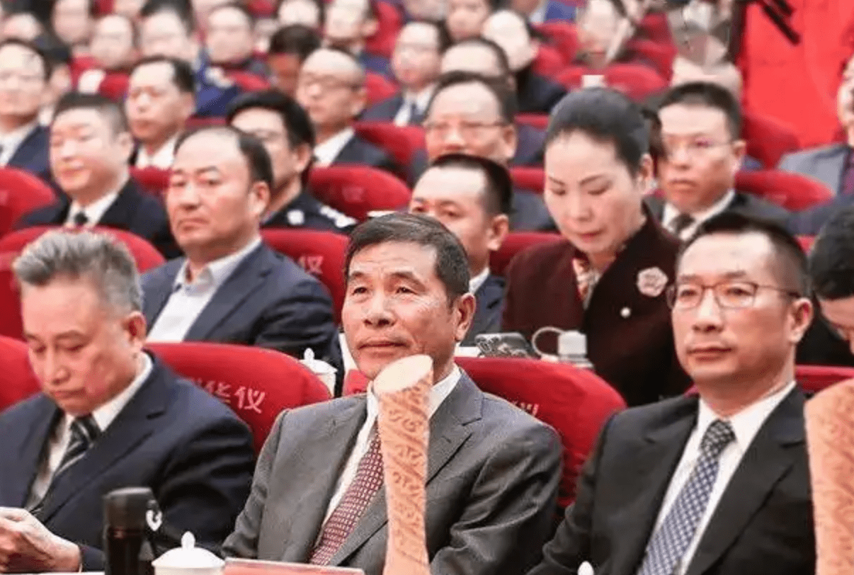 不过陈文葆积极上进的性格,却也注定了他不是一个