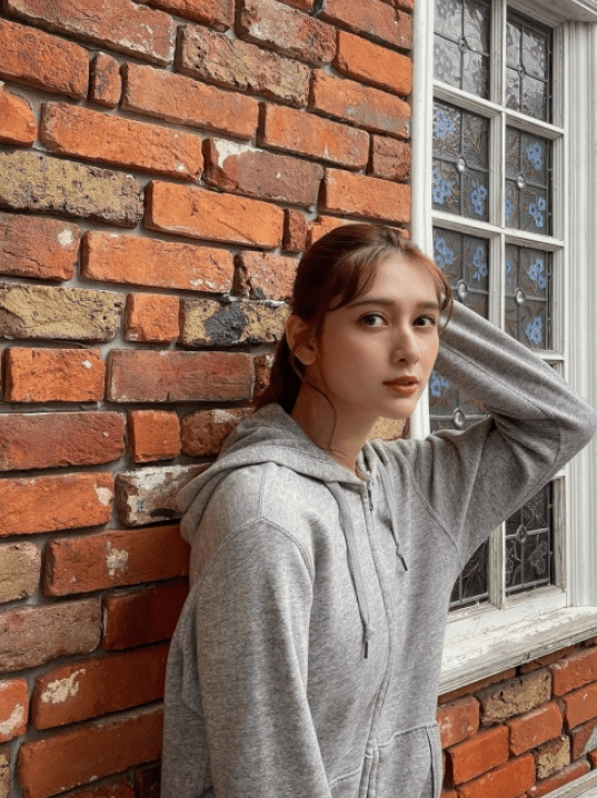 坏女人神代玲花展现好身材混血女神angela芽衣美照赏