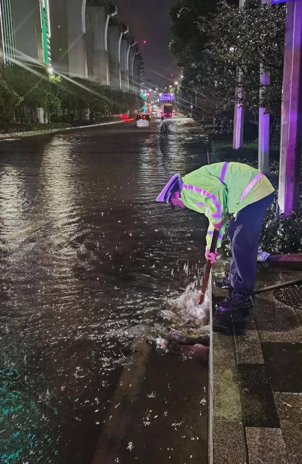 今日重庆大部地区仍有雨,明后各地转晴_暴雨_降雨量_华龙网