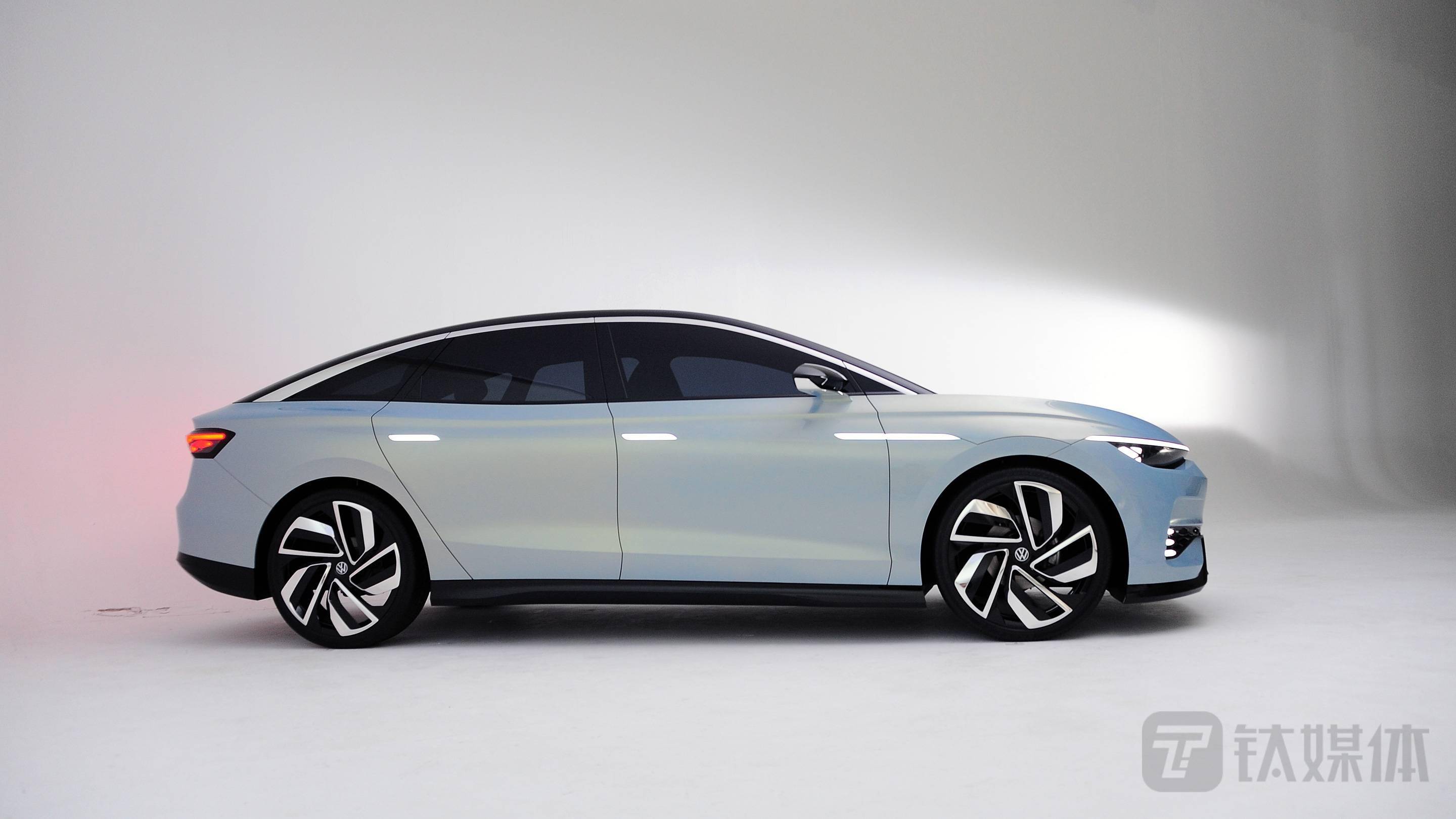 首款全球纯电轿车大众汽车idaero首秀实拍