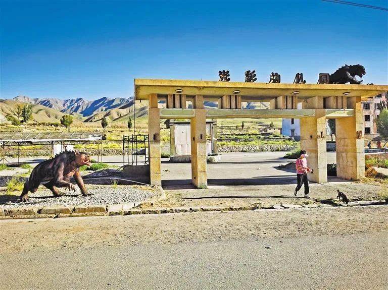 阿克塞废弃老县城转型影视基地受热捧升格为3a景区