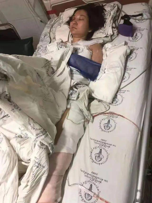 2019年在泰国被丈夫推下悬崖的孕妇直播引争议拒绝道德绑架