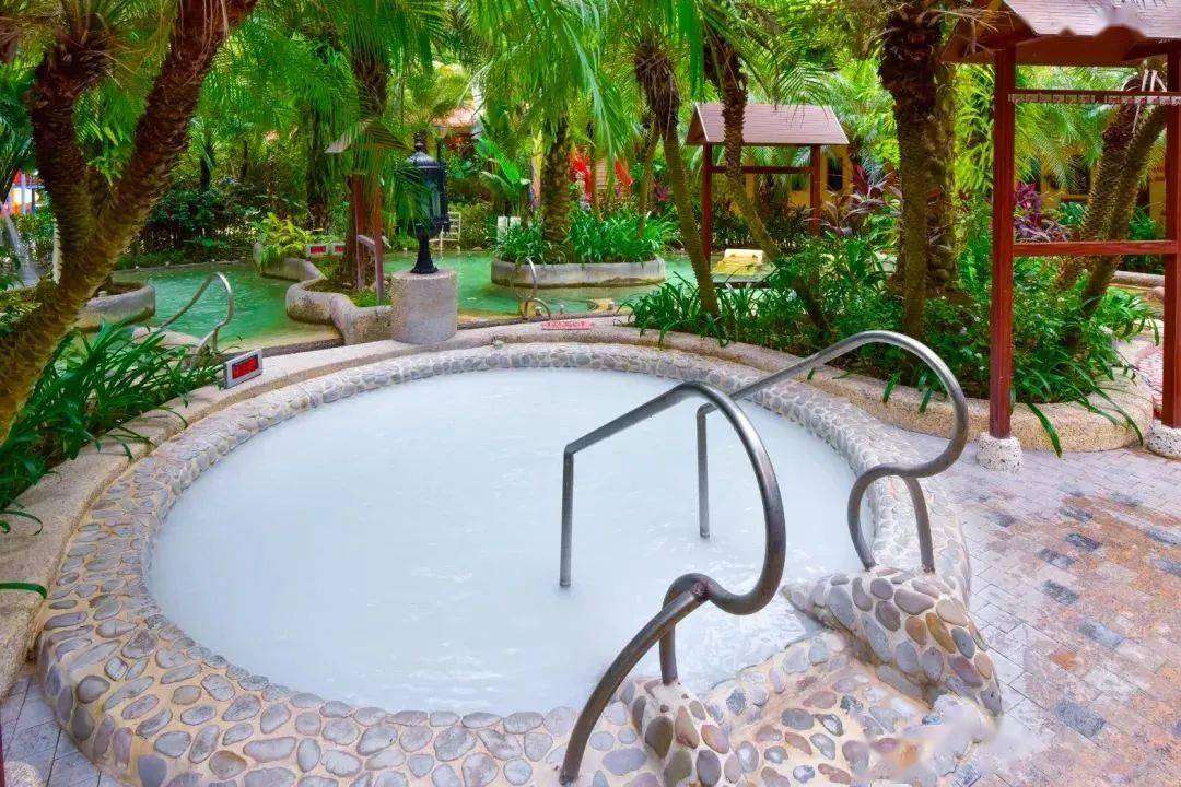 噔噔蹬蹬新酒店开业南昆山云顶温泉威士忌酒店畅玩清凉玛雅水寨温泉送