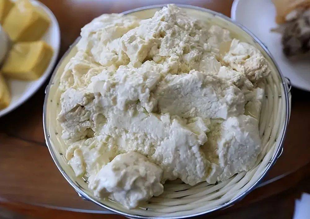 青龙水豆腐04四条包子是河北秦皇岛山海关的一道特色名吃,它可以说是