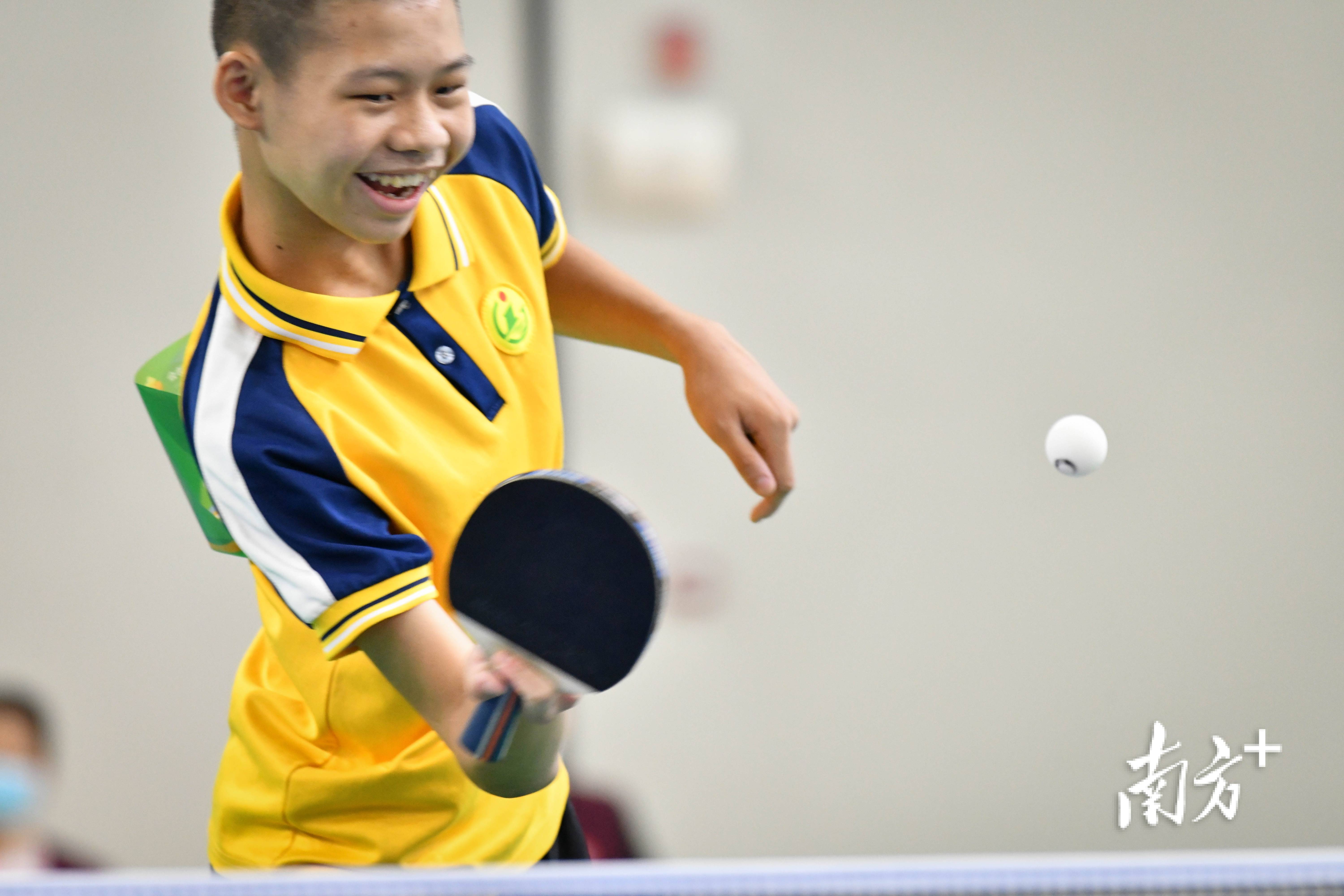 图说残运会|赛场内外,他们都是不服输的强者_比赛_乒乓球赛事_何李旭