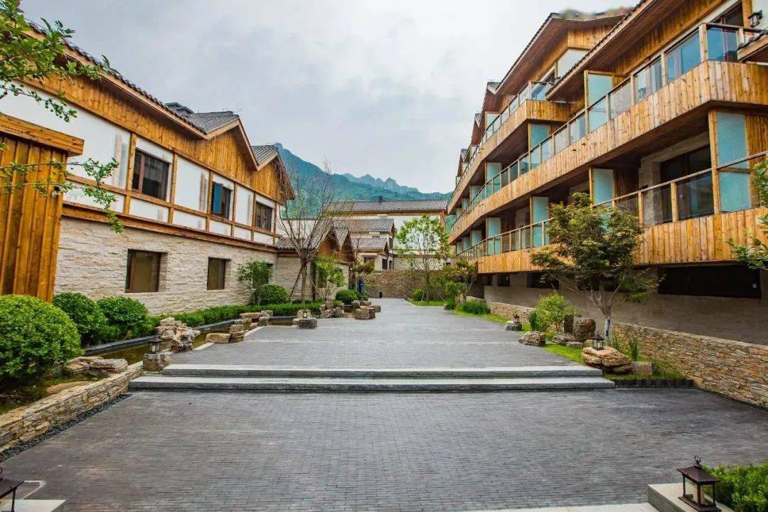 中国自驾游 | 天女小镇私藏青山暮色,逃离城市,体验一次野奢治愈旅居!