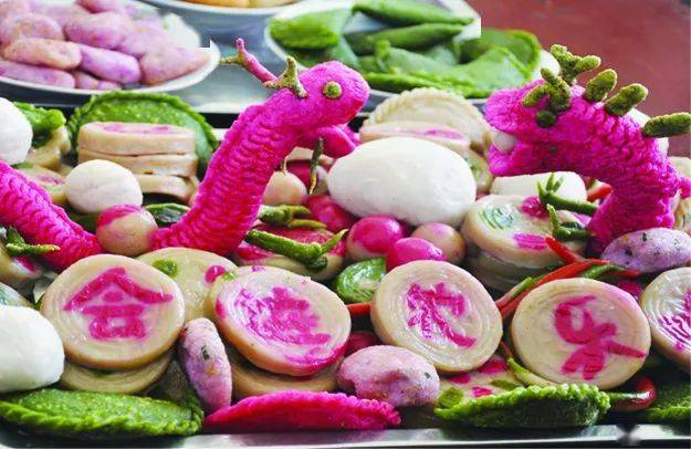 来安远品尝风味独特的 