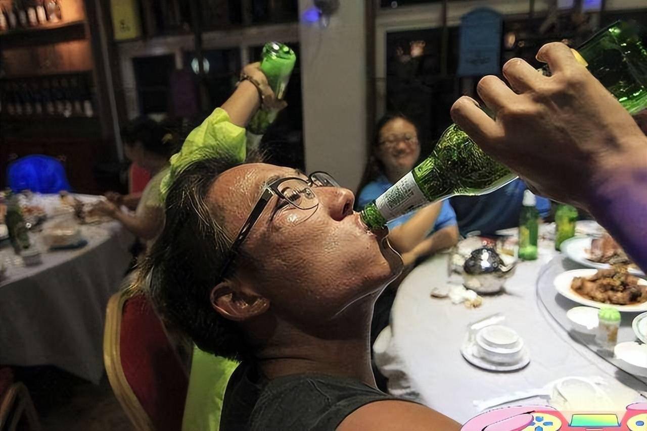 每晚喝一瓶啤酒长此以往身体会有哪些变化呢医生告诉你答案