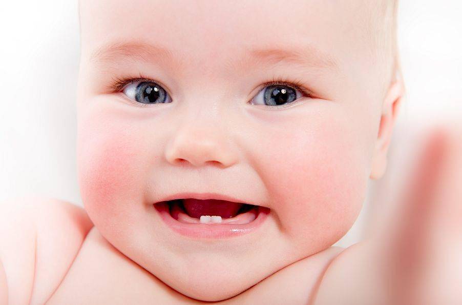 【宝宝长牙】宝宝长牙的症状_宝宝长牙怎么办