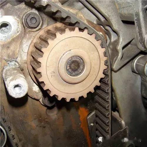 轰两脚油就「开锅」,水温过高怎么办?