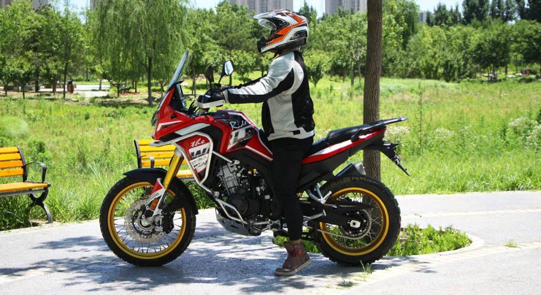 36l超强续航国产硬派探险车恒舰大海道500穿越版试驾