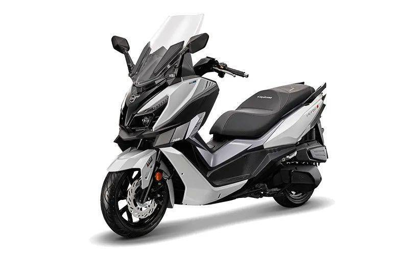 光阳 赛艇 ct300 abs版 29980元目前在售的赛艇300是2019年更新的,这