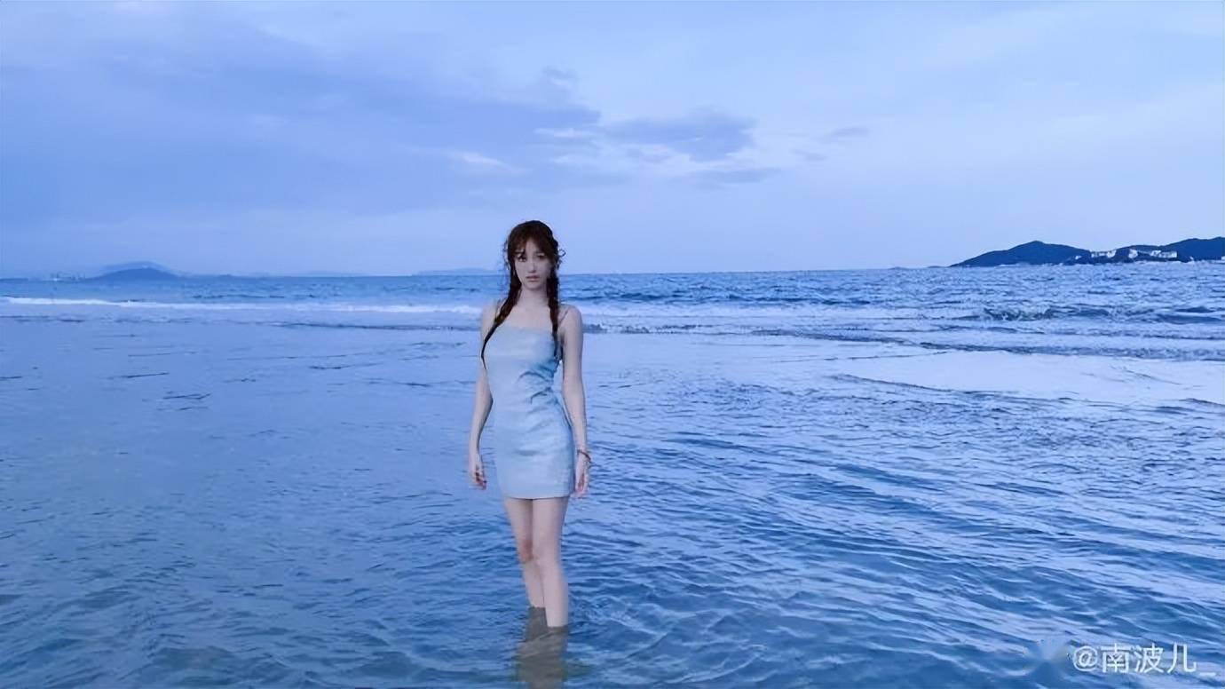 南波儿时隔一月后复播,自曝存款不足1万,整容都不够?