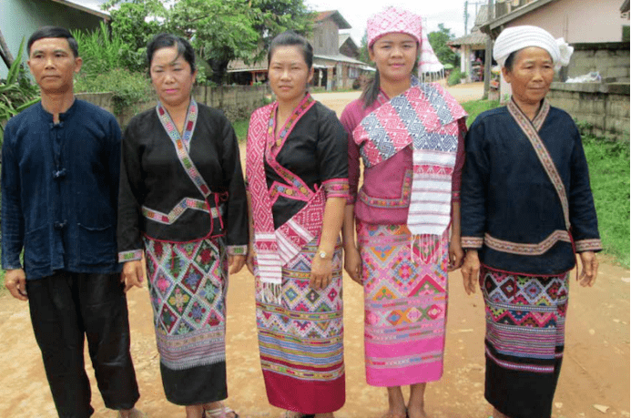 老挝丰沙里阿卡族图片