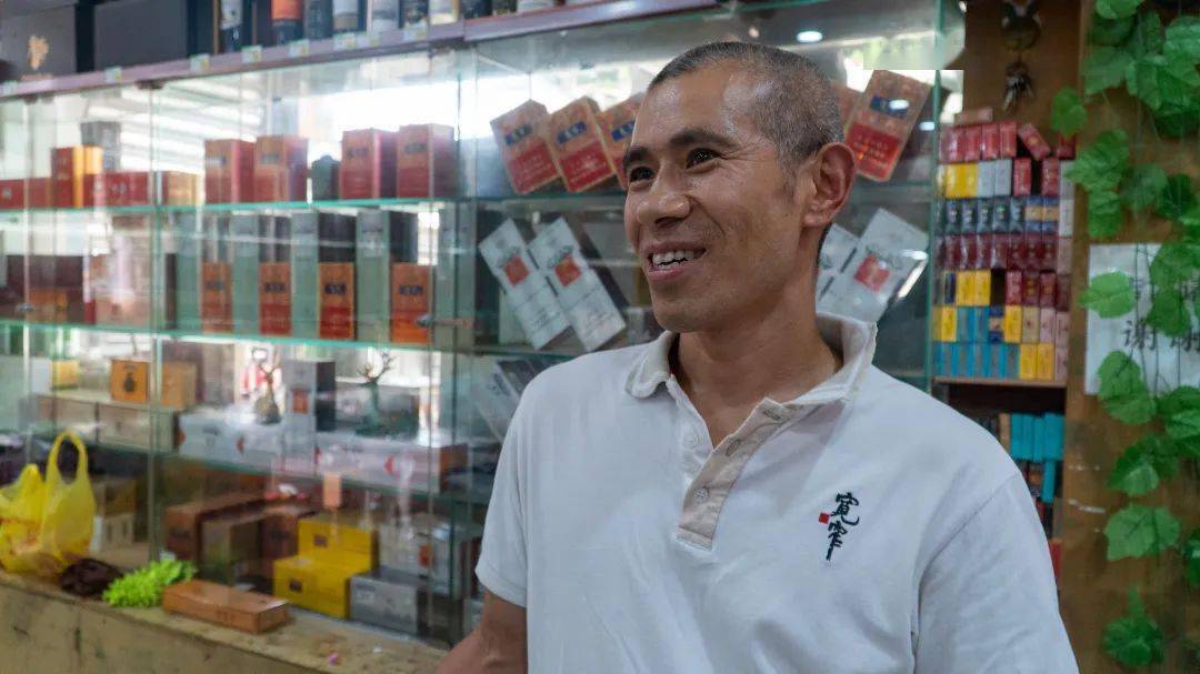 当好一颗螺丝钉守好康藏桥头堡记全国公安机关爱民模范仁青多吉
