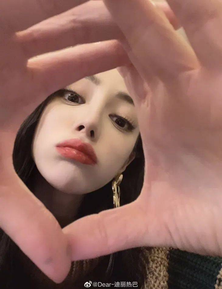 omg倪妮这自拍角度普通人真hold不住