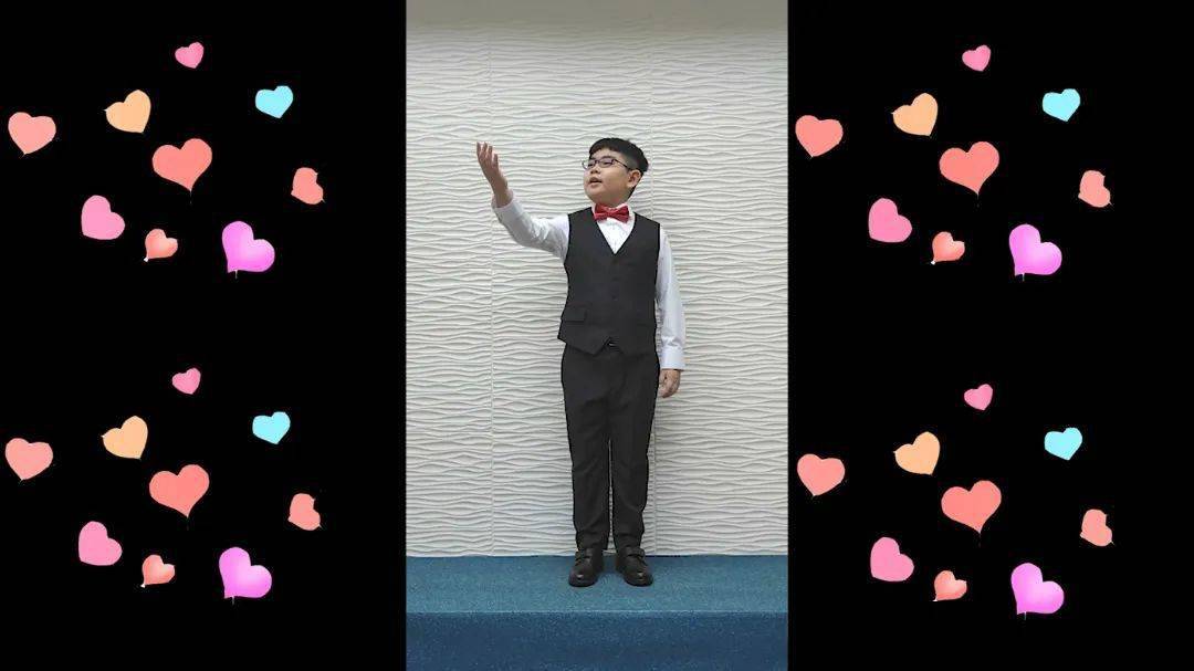 孩子们运用肢体朗诵,给大家呈现出一幅幅流动的画面,一处处美妙的意境