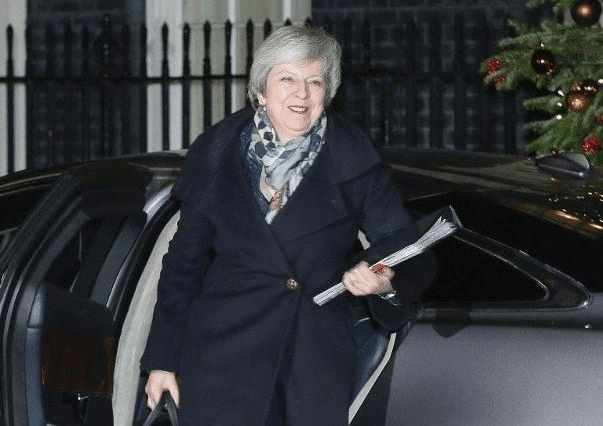 英前首相特雷莎梅否认会临时复出称保守党新领袖需弥合分裂