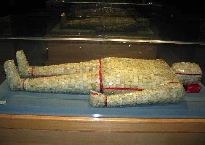 拥有件巅峰时期的汉代玉:是玩古玉者的最高追求_楚王棺_狮子山_楚王陵