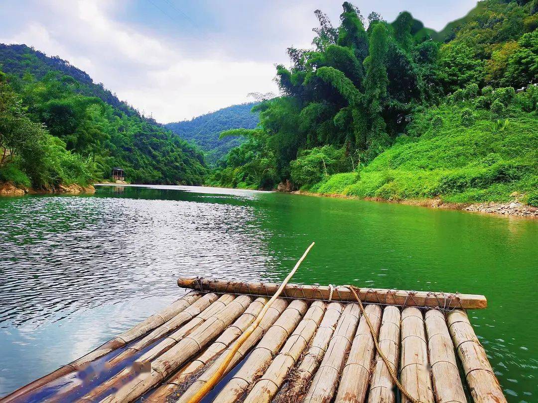 清凉一夏潮州凤溪青龙潭竹筏漂流幽谷逸林一天游98元必加午餐30元逢