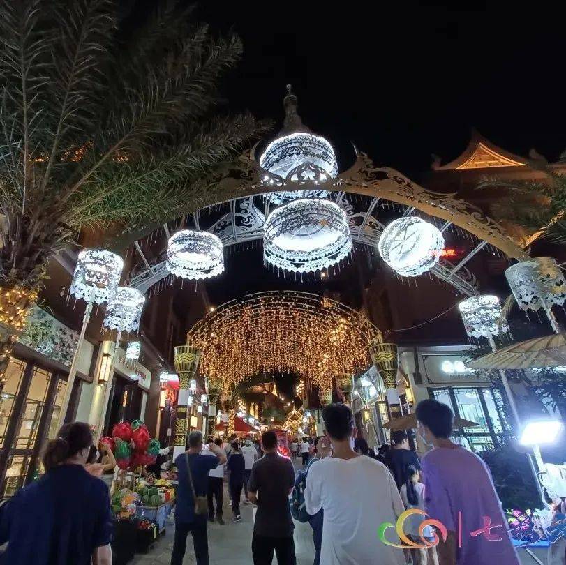 德宏芒市傣族古镇:做活夜间经济 迸发后疫情时代文旅新活力_游客_景区_建筑