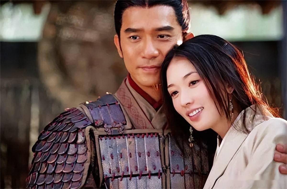 从古至今,郎才女貌的爱情故事形象一直深入人心,在许多人心中美人自然