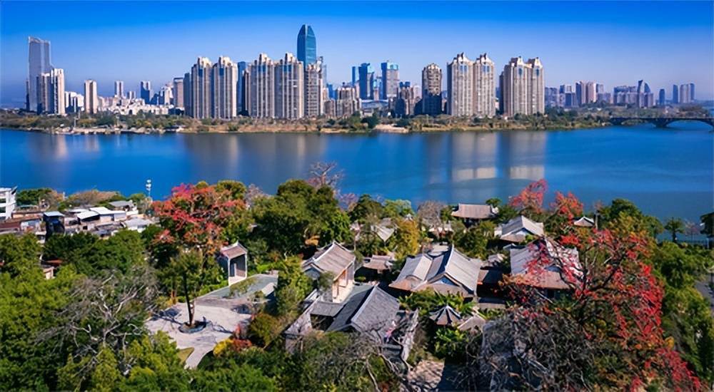 广东惠州首次举办建筑摄影展百幅作品展现惠州建筑之美