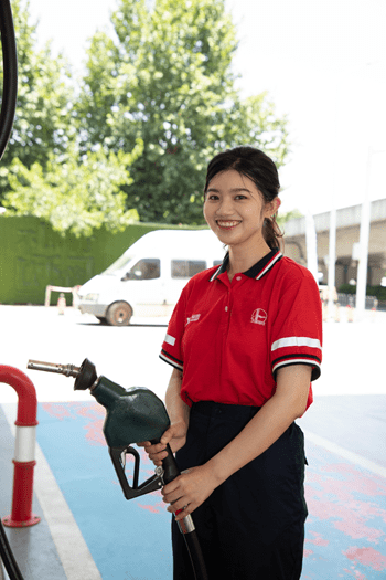 湖北8000余加油(气)员今换透气新工装_员工_工作服_服务