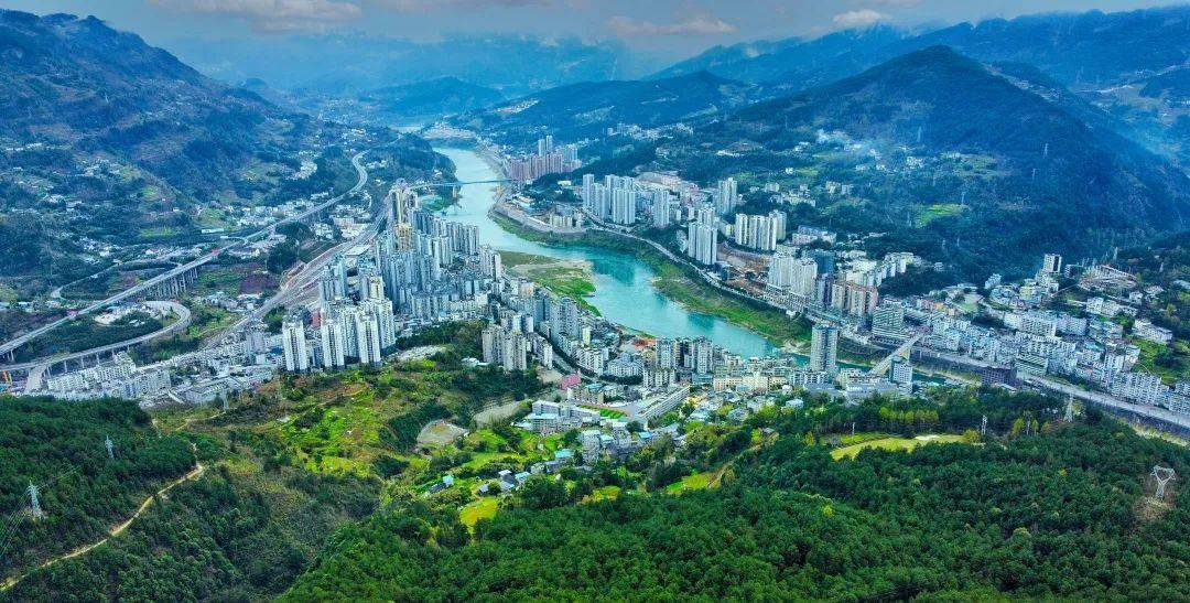 全市重点区域第一上半年武隆城区空气质量优良天数达177天