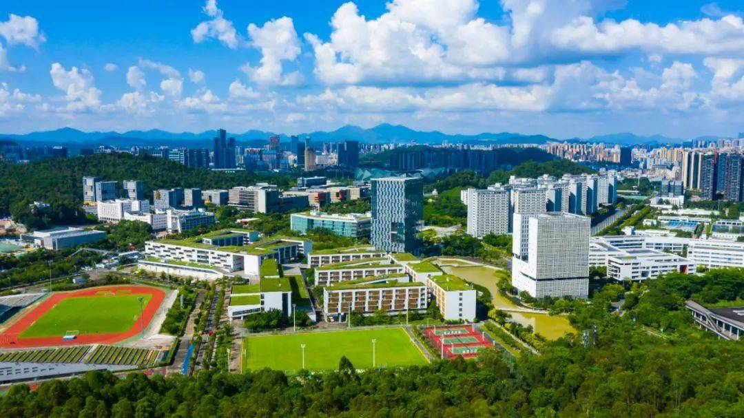 上大学深圳信息职业技术学院美的不只是颜值
