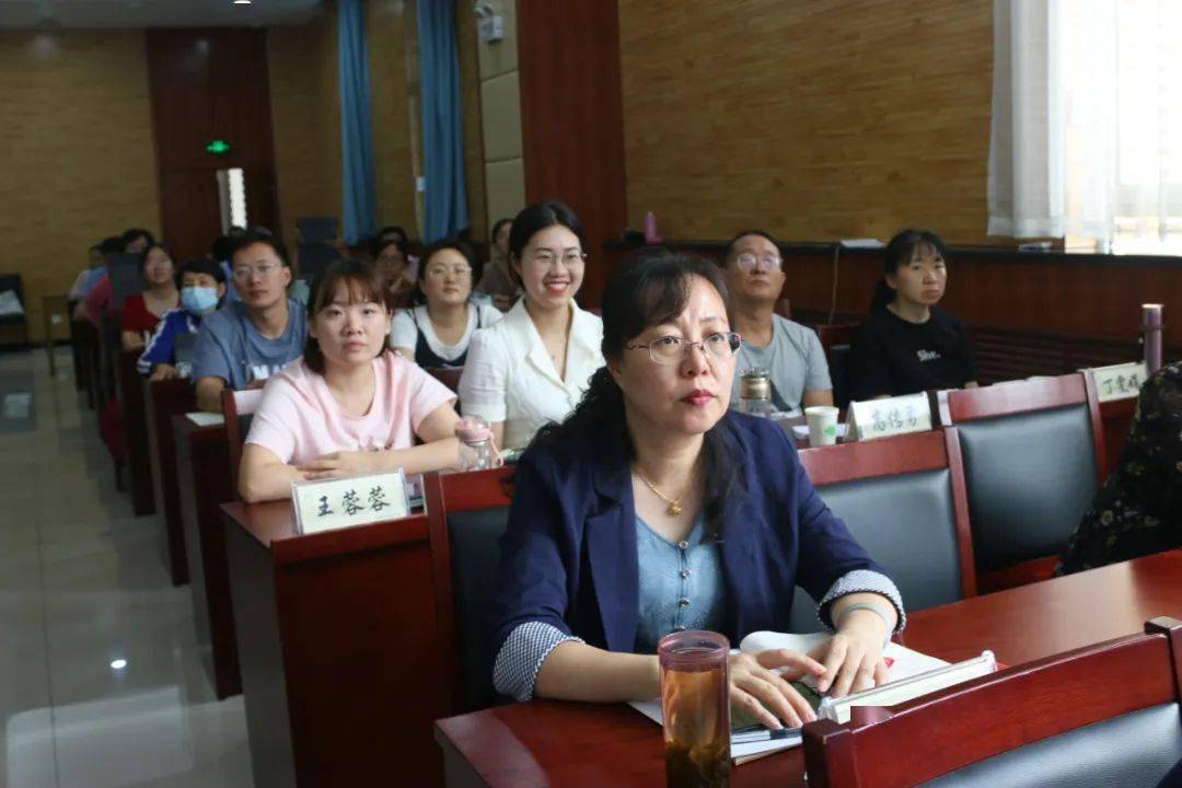 济南三中开启智慧课堂"充电"模式_教学_培训_智学网