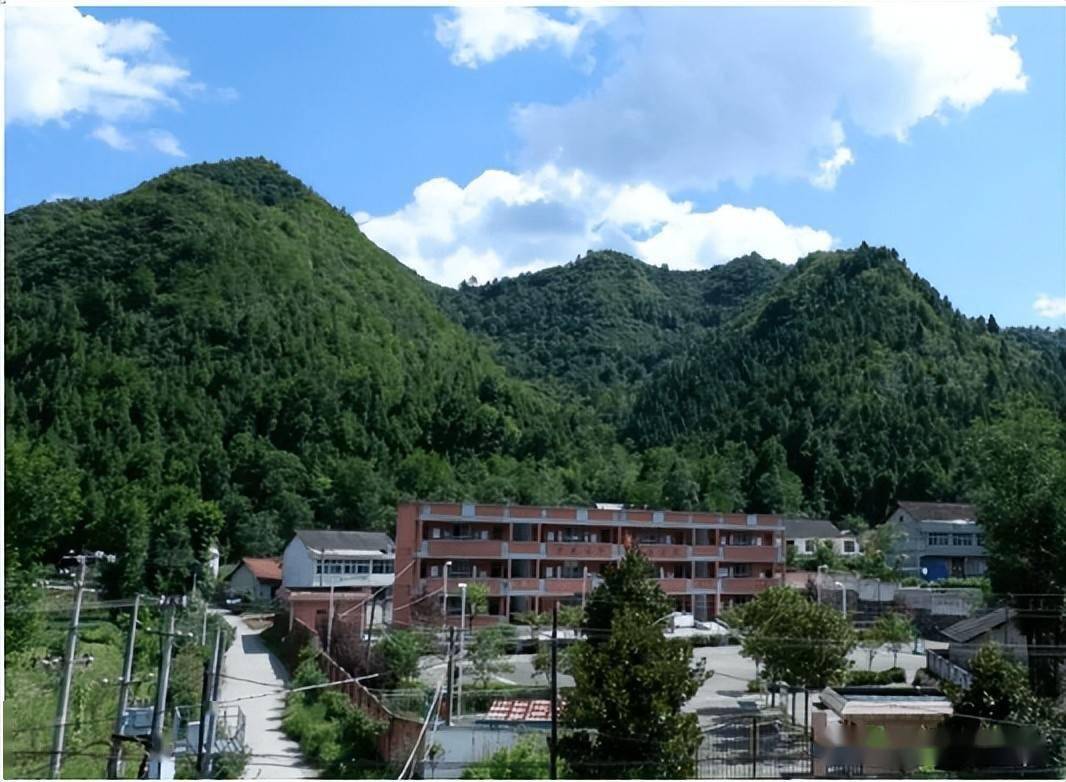 探秘汉中美丽乡村之鸟鸣山幽驿坝村_龙山_麒麟山_汉江