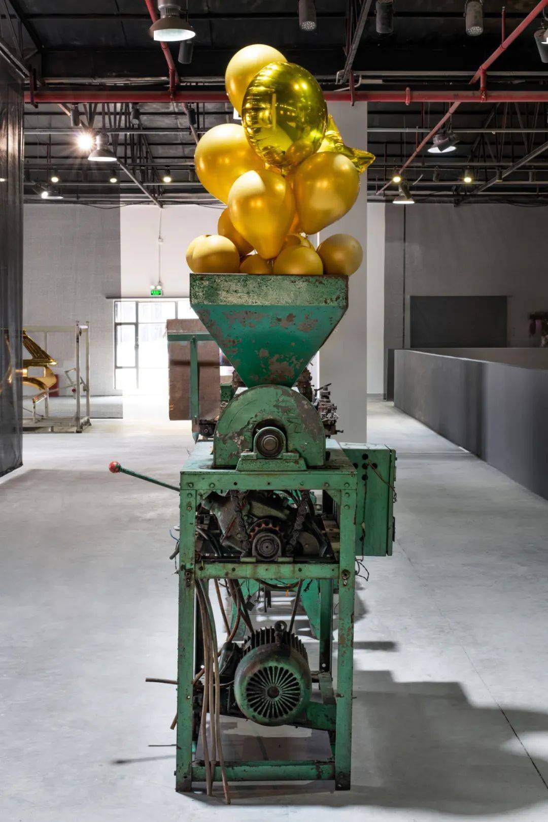 �����ǣ�΢�����У��������ġ����潨��ѧ��