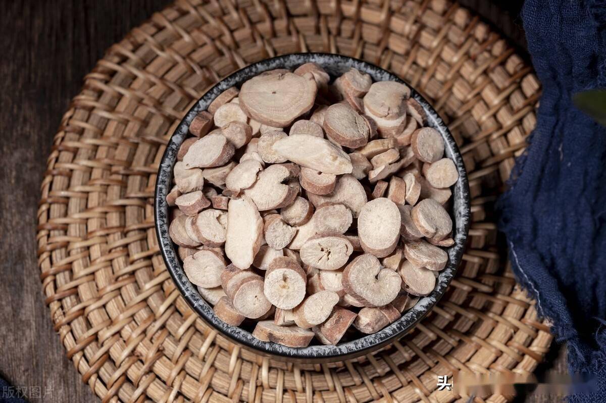 芍药，说的可不是花，而是正儿八经的中药，其6大功效你都知道吗_搜狐网