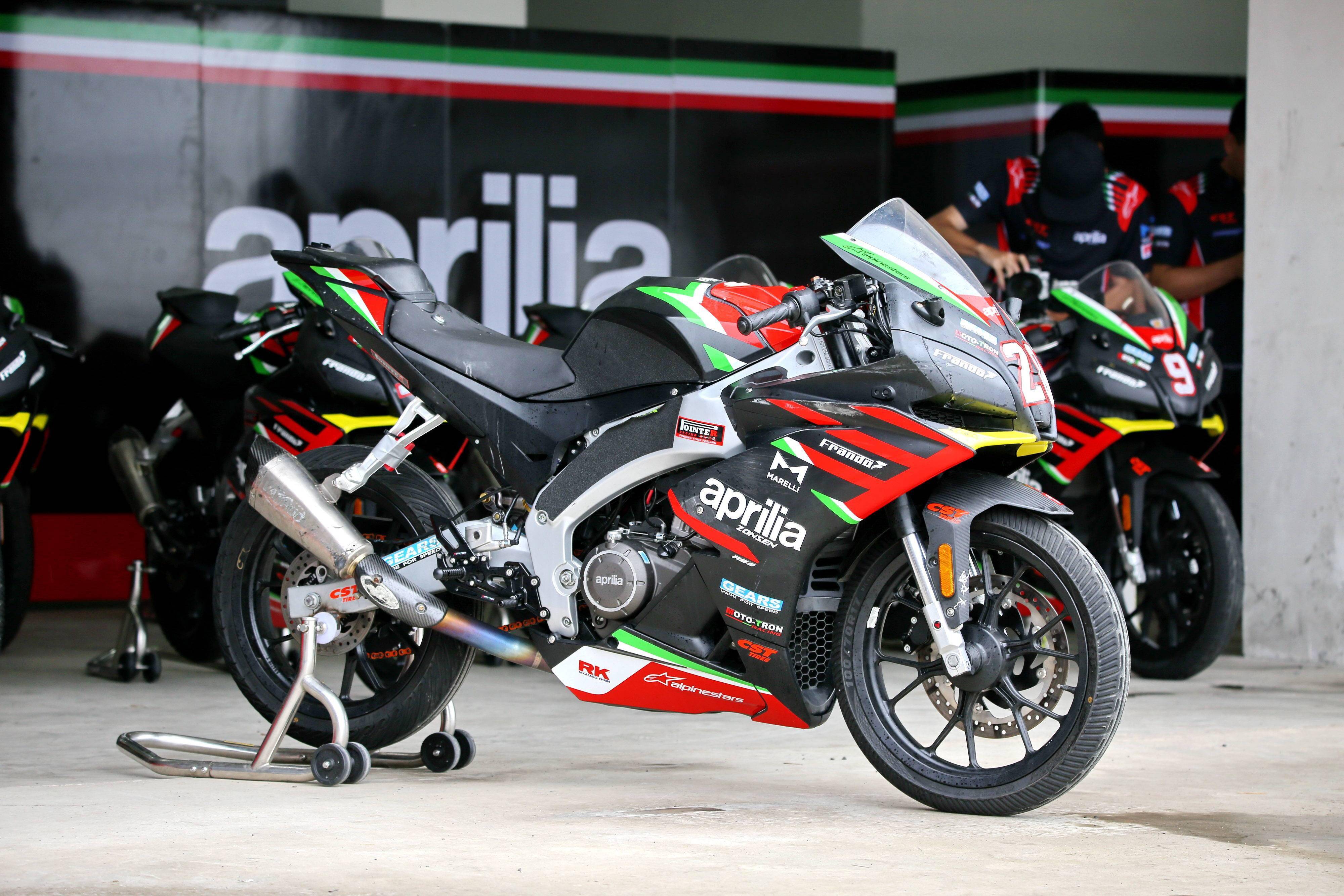 aprilia gpr250r 统一赛 山东站,电光火石间的较量_比赛_詹骏浩_曾宪