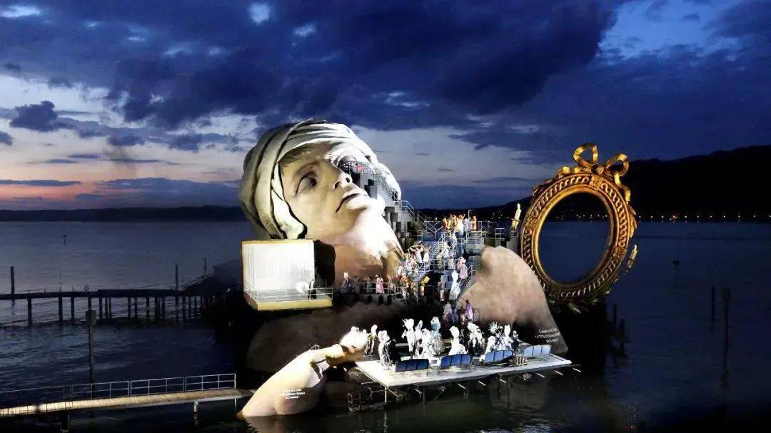 布雷根茨艺术节蝴蝶夫人水上舞台震撼亮相